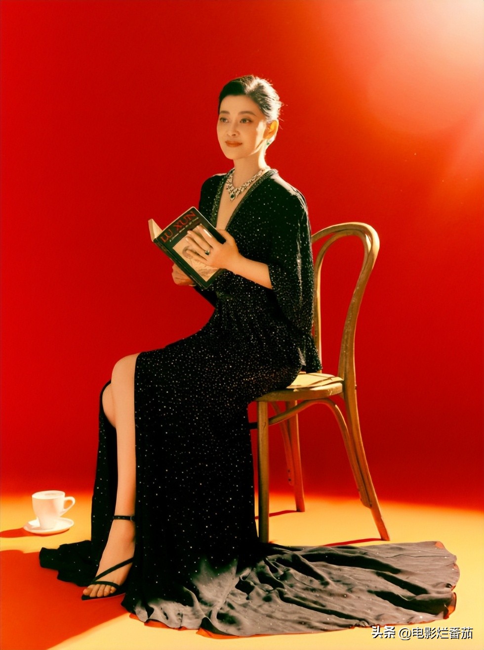 明星时尚穿搭评价_红毯造型分析_晚装女明星