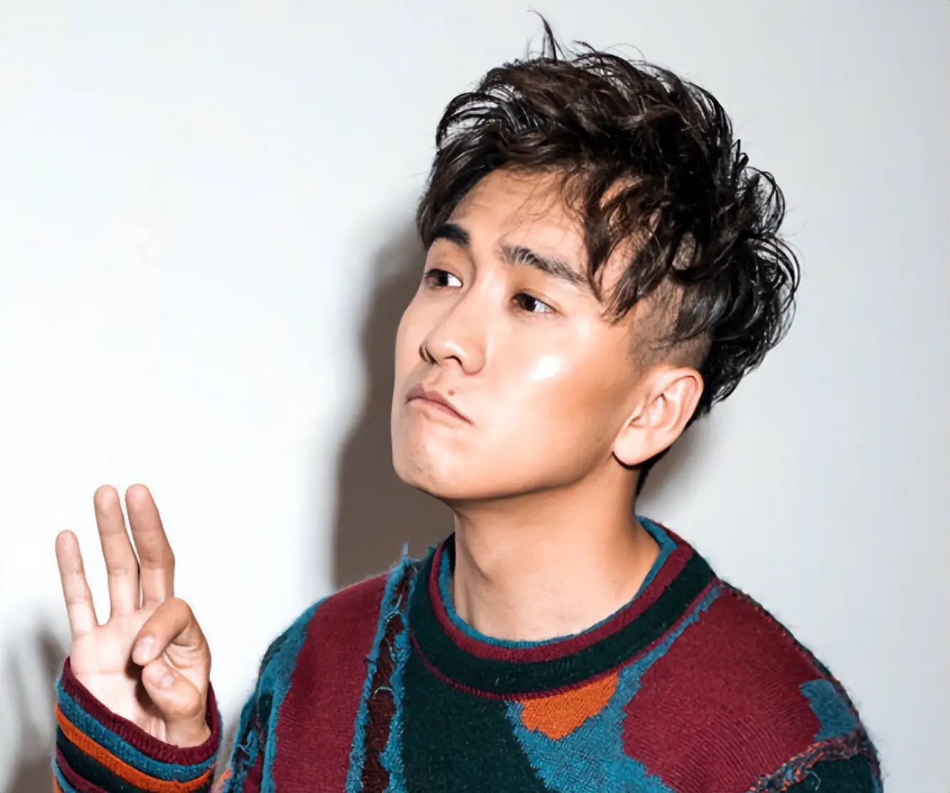 假学历女明星_娱乐圈文盲明星 翟天临学历造假 刘浩存演员素养